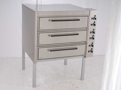 Cuisinière électrique pour des pâtisseries à 3 fours